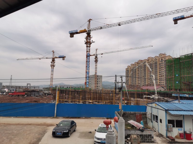 怀化溆浦龙泊湾塔机工程项目案例